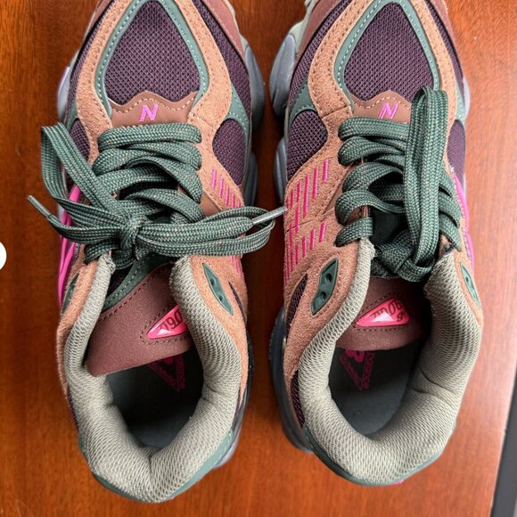 New Balance 9060 shoes - Picture 2 of 4